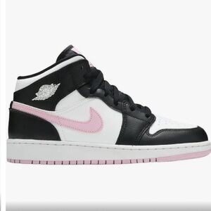 Nike Air Jordan mid top excellent condition